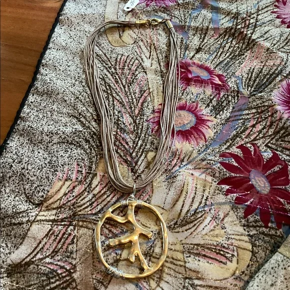 Necklace - Picture 2 of 6